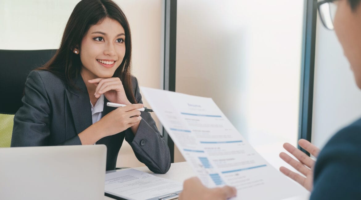 Saiba quais são as dicas de nossos especialistas para criação de um currículo atrativo